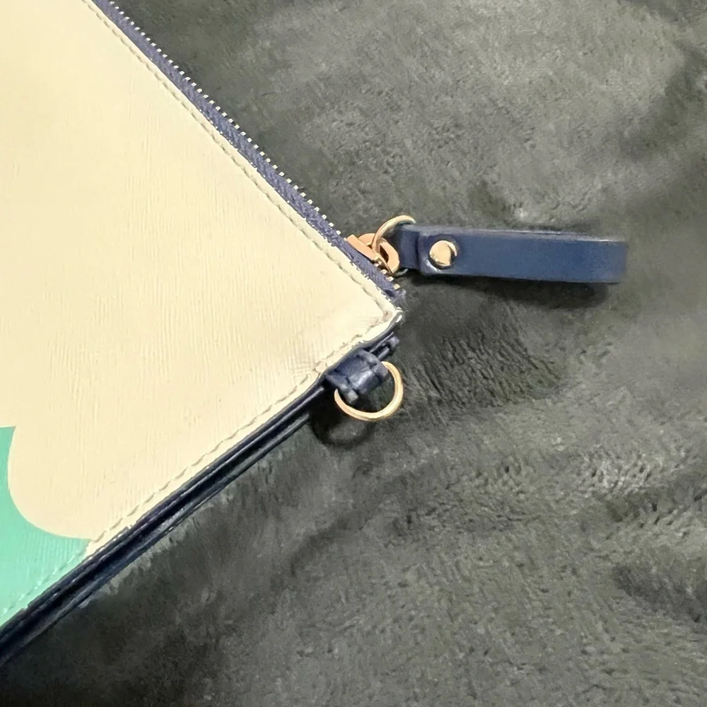 Spartina 449 UNSINKABLE Pouch - Picture 5 of 6
